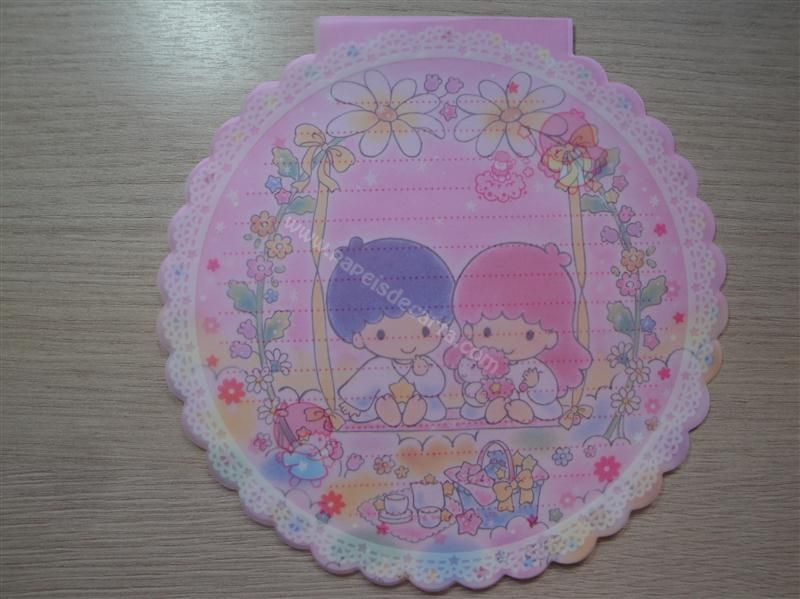 Papel vegetal sobre a outra folha